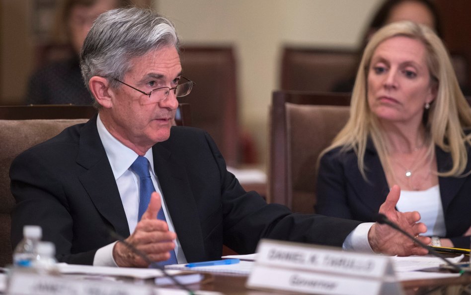 Jerome Powell (L) i Lael Brainard (P)