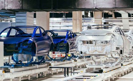 Tesla wstrzyma produkcję w jednej z swoich gigafabryk