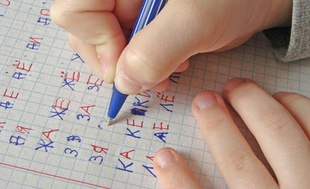Wciąż jest wiele szkół, w których dzieci uczą się języka rosyjskiego. Nie ma planów zmiany tej sytua