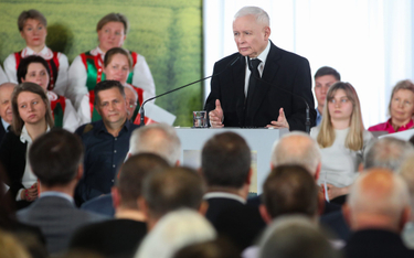 Jarosław Kaczyński wrócił do aktywności politycznej po nieobecności związanej z problemami zdrowotny