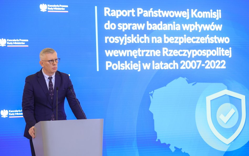 Ponad 400 tys. zł zapłacono za wynagrodzenie członków komisji ds. badania rosyjskich wpływów. Na zdj