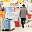 W lutym kupowaliśmy mniej niż rok i miesiąc wcześniej