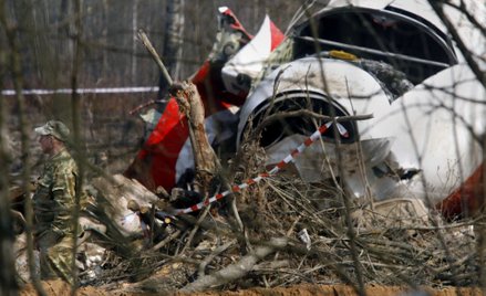 Wrak Tu-154M na miejscu katastrofy pod Smoleńskiem