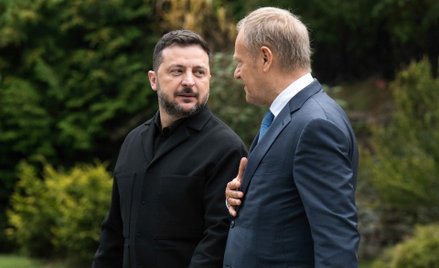Prezydent Ukrainy Wołodymyr Zełenski  i premier RP Donald Tusk  podczas spotkania w obwodzie iwanofr