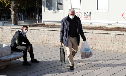 Koronawirus: Turcja zamyka kina, ogranicza działanie restauracji