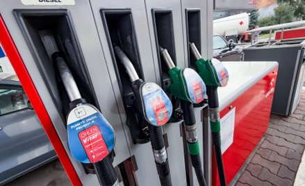 Orlen coraz więcej zarabia. Zapłaci nowy podatek