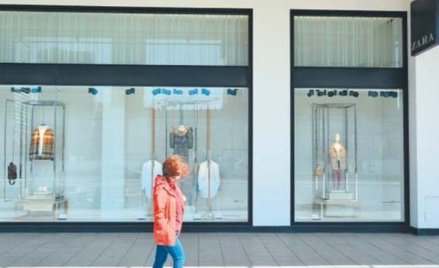 Zakaz handlu objął galerie i parki handlowe, ale wielu przedsiębiorców zamknęło wszystkie sklepy.