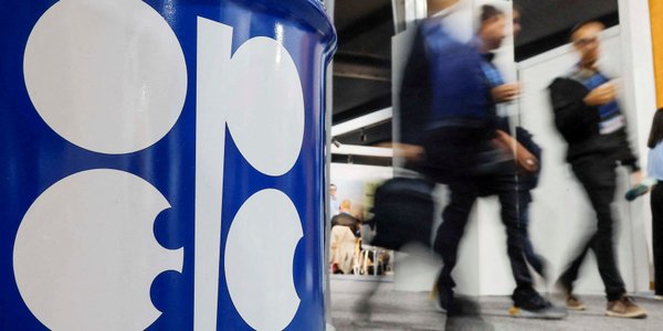 Nadchodzi przełom na rynku ropy. OPEC+ przyspiesza zwiększanie produkcji