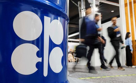 OPEC+ otwiera drogę do większego wydobycia. Stawką są ceny paliw