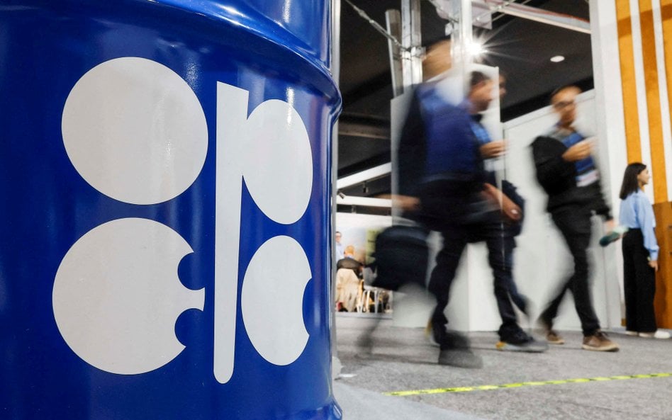OPEC+ otwiera drogę do większego wydobycia. Stawką są ceny paliw