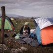Imigrantka z dzieckiem wczoraj na granicy Grecji z Macedonią