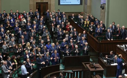 Siemoniak: PiS funduje tsunami dla demokracji