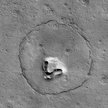 Mars - formacja geologiczna przypominająca niedźwiedzi pysk