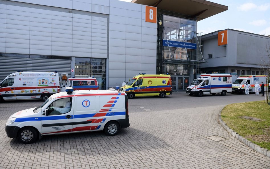 Tymczasowy szpital zakaźny w siedzibie Międzynarodowych Targów Poznańskich