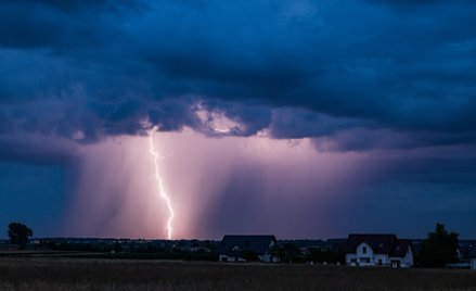 W najbliższych dniach w wielu regionach prognozowane są burze i opady deszczu
