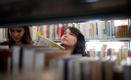 Coraz mniej Polaków odwiedza biblioteki