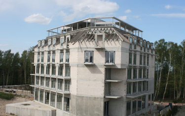 UOKiK i KNF ostrzegają przed inwestowaniem w pokoje w apart- i condohotelach