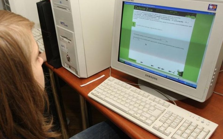 Oddając stary komputer, nie płacisz podatku dochodowego, ale przy sprzedaży płacisz