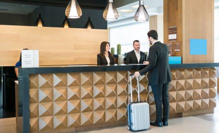 W hotelach wciąż jest sporo miejsc na lato. Klienci rezerwują w ostatniej chwili