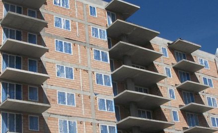 Bloki w ramach Mieszkania+ mają powstać także w stolicy, choć na razie wymieniane są mniejsze miasta