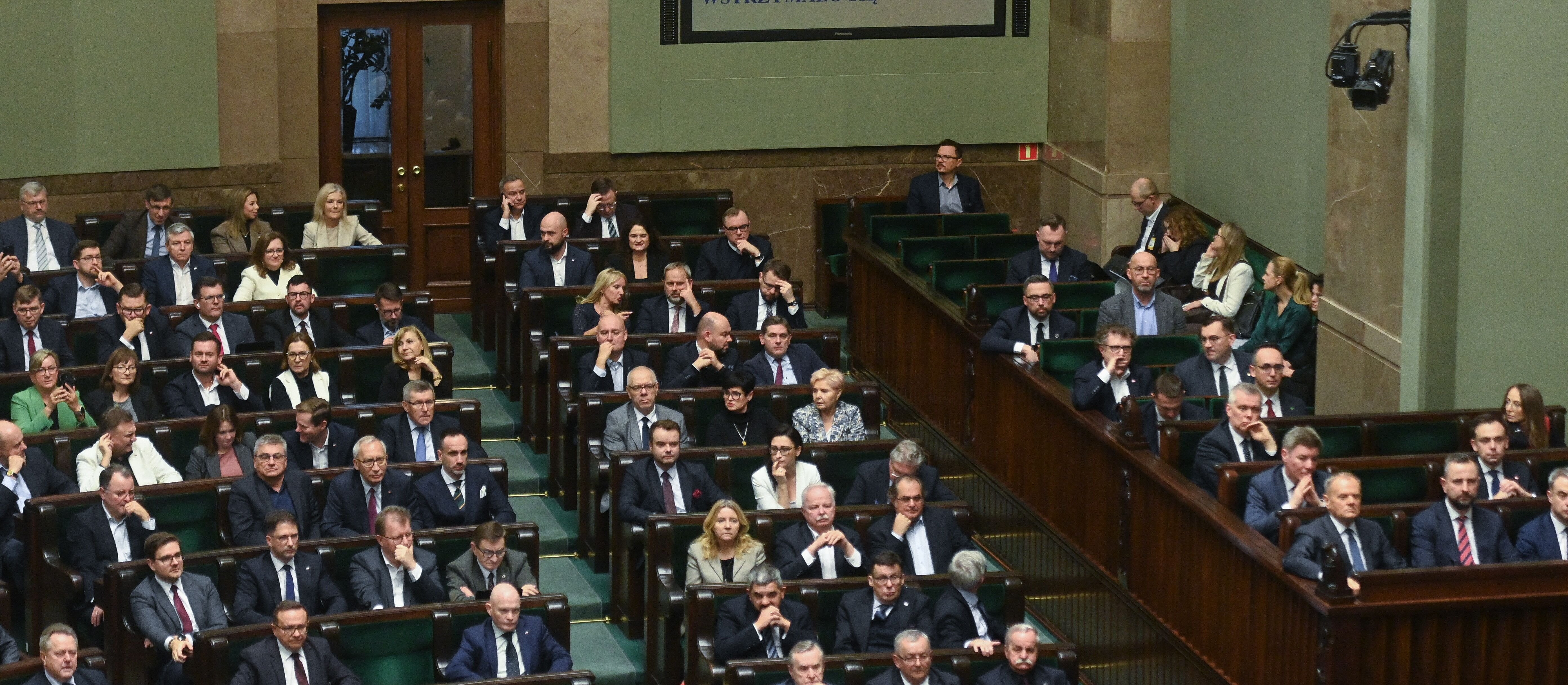 Сейм не отверг вето президента Кароля Навроцкого. Кто как голосовал?