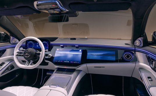 Nowościami z pogranicza luksusu i absurdu są m.in. podgrzewane pasy bezpieczeństwa nagrzewające się 