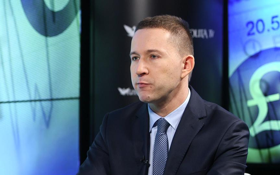 #RZECZoBIZNESIE: Przemysław Kwiecień: Czas ograniczyć akcje w portfelu inwestycyjnym