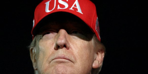 Дональд Трамп подтвердил время начала блокады Ормузского пролива. 16:00 по польскому времени