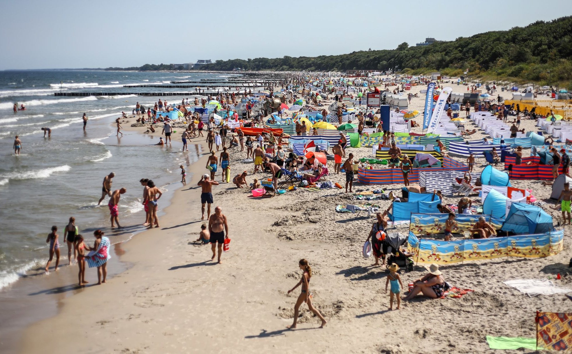 Deszczowy lipiec zaszkodził hotelom, za to w sierpniu „wolnych miejsc jak na lekarstwo”