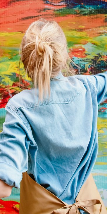 dr Justyna Napiórkowska: Konieczne jest świadome włączanie artystek do podręczników historii sztuki,