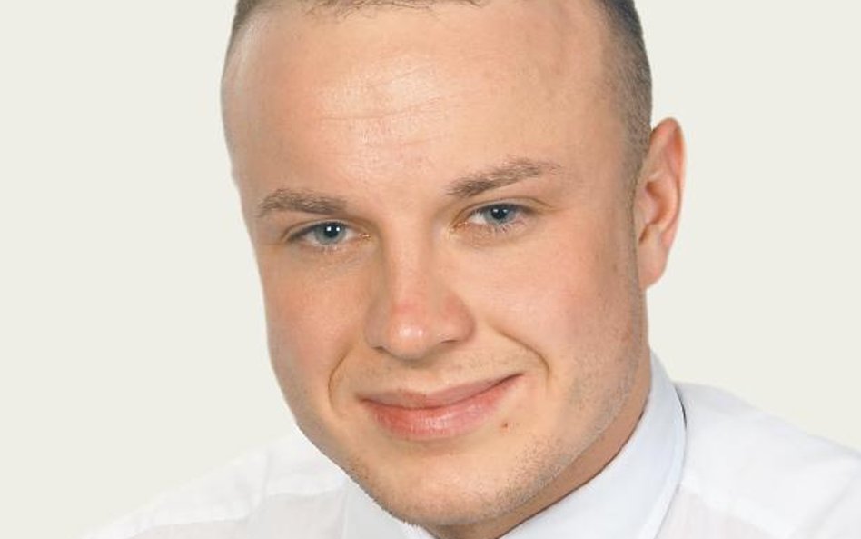 Oliwier Orylski, makler, NWAI Dom Maklerski