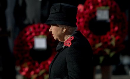 Elżbieta II nagle odwołała udział w uroczystościach Niedzieli Pamięci