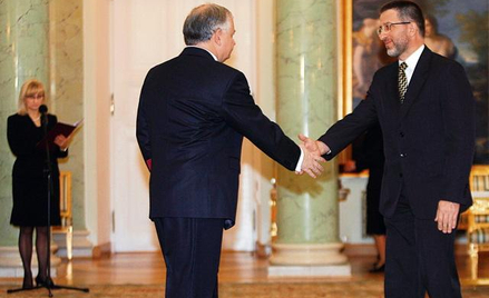Premier małego rządu, czyli kto nami rządzi