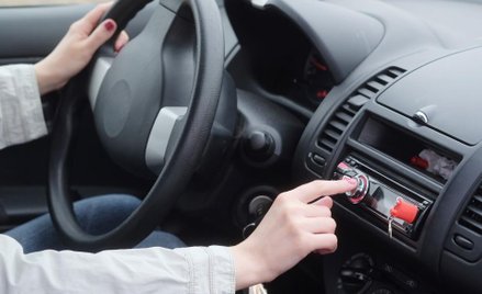 NSA: za radio w firmowym aucie trzeba zapłacić abonament RTV