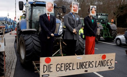 Niemieccy rolnicy protestują przeciwko zapowiedzi cięć dotacji na paliwo oraz przeciw polityce ekolo