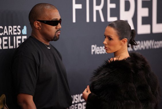 Kanye West i Bianca Censori podczas gali wręczenia nagród Grammy w Los Angeles, 2 lutego 2025 r.