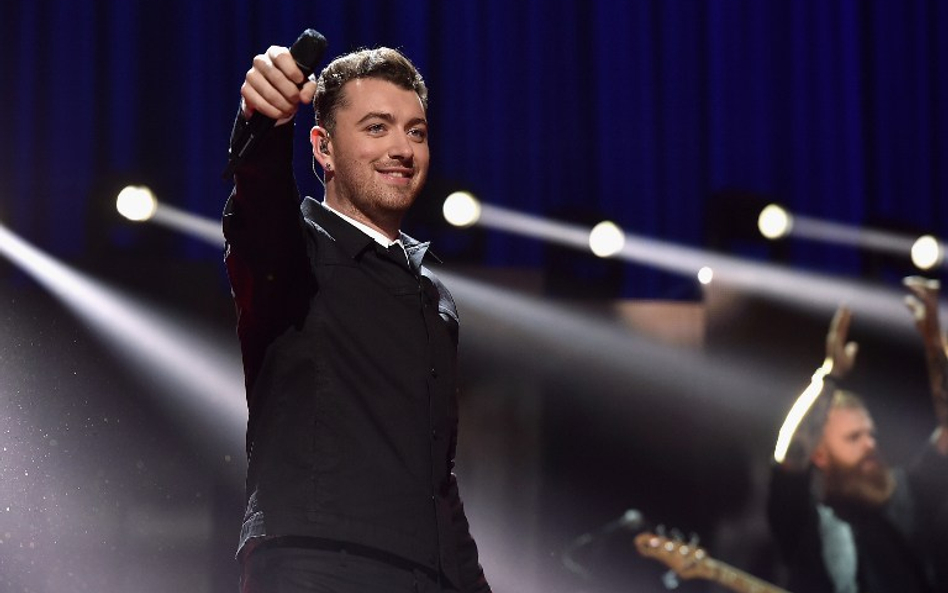 Sam Smith śpiewa do najnowszego Bonda