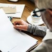 Umowa o staż senioralny. Jest propozycja zmian, eksperci mają wątpliwości