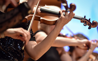 Sąd: muzyk może grać w orkiestrze na umowie o dzieło