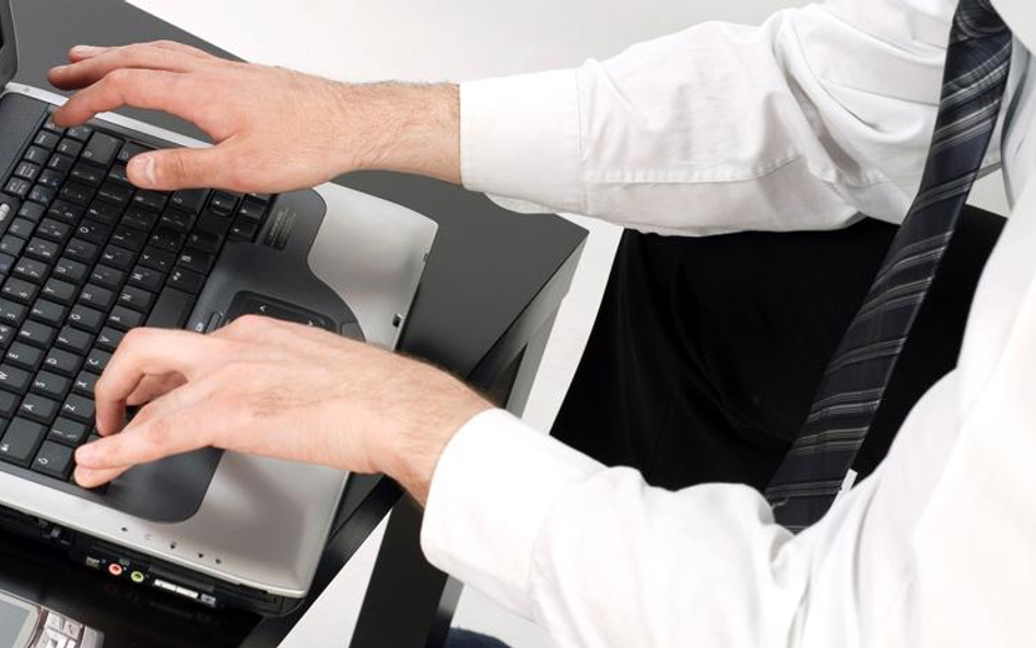 Wykonawca ponosi ryzyko czasowej utraty dostępu do Internetu uniemożliwiającej mu skuteczne złożenie