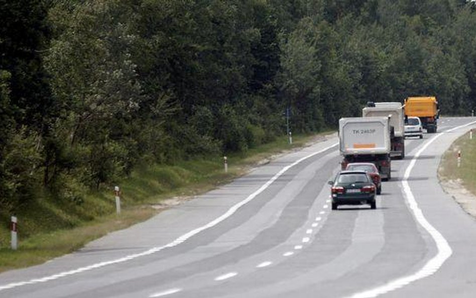 Zmiana kategorii szosy powinna się odbywać pod kontrolą państwa