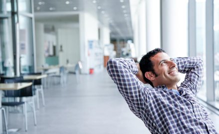 Przerwy w pracy i zapłata dla pracownika