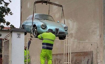 Zdjęcie tygodnia: Alfa Romeo znaleziona w windzie