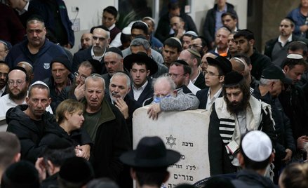 Pogrzeb Eliego Mizrahiego i jego żony Natalie, ofiar piątkowego ataku terrorystycznego pod synagogą 
