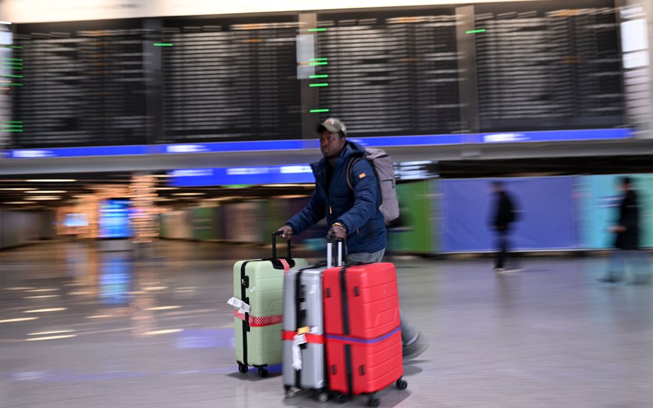 Atak arktycznej zimy na Niemcy spowodował poważne zakłócenia w transporcie