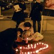 Nocne czuwanie zorganizowano przed Szpitalem Bielańskim