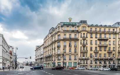 Ponadstuletnią kamienicę Natansona przy ul. Nowy Świat 2 w Warszawie kupiła spółka AFI Europe.
