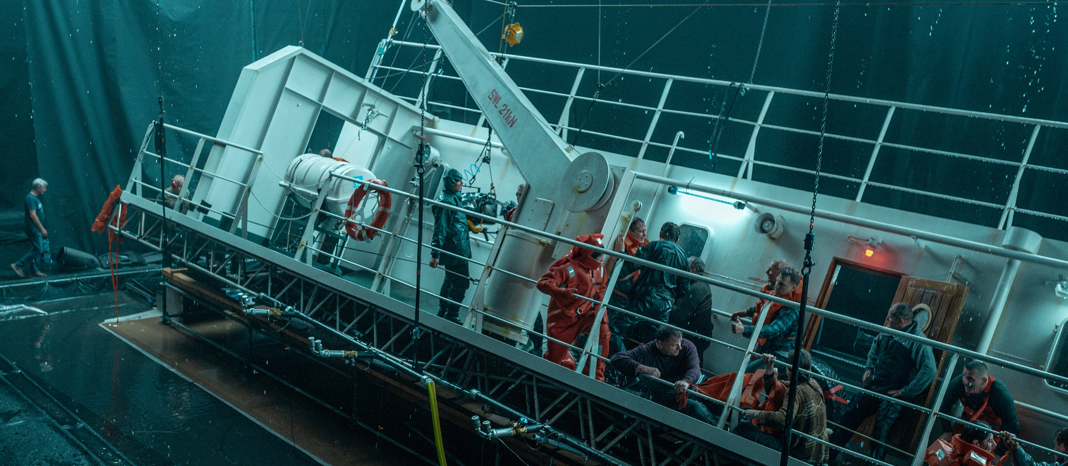 Serial „Heweliusz" Netflixa z wpływem na polską gospodarkę: 2,5 tysiąca firm, 640 miejsc pracy i 78 mln zł wkładu w PKB