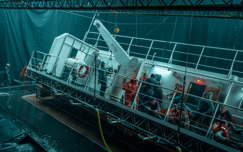 Serial „Heweliusz" Netflixa z wpływem na polską gospodarkę: 2,5 tysiąca firm, 640 miejsc pracy i 78 mln zł wkładu w PKB