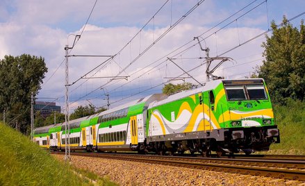 W wakacyjnym wyścigu o pasażera biorą udział nie tylko PKP InterCity i Polregio, ale także samorządo